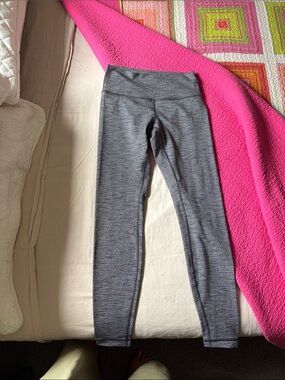 Lululemon grey printed leggings